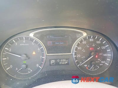Zdjęcie 9 z 13 samochodu: 2014 NISSAN PATHFINDER S VIN:5N1AR2MN2EC620460 - miniatura