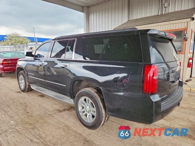 Drugie zdjęcie samochodu z przodu: 2015 CHEVROLET SUBURBAN K1500 LT VIN:1GNSKJKC6FR168415 - miniatura