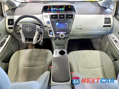 Zdjęcie 8 z 12 samochodu: 2012 TOYOTA PRIUS V THREE VIN:JTDZN3EU0C3162090 - miniatura