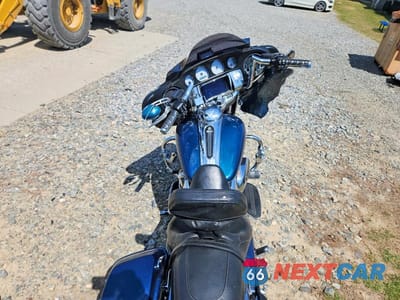Zdjęcie 6 z 10 samochodu: 2020 HARLEY-DAVIDSON FLHX VIN:1HD1KBC10LB623477 - miniatura