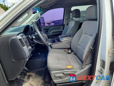 Zdjęcie 7 z 12 samochodu: 2015 GMC SIERRA K3500 VIN:1GT421C80FF631355 - miniatura