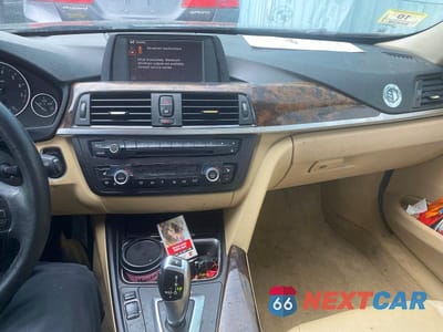Zdjęcie 9 z 10 samochodu: 2013 BMW 328 XI SULEV VIN:WBA3B5G51DNP40863 - miniatura