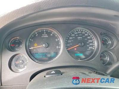 Zdjęcie 9 z 13 samochodu: 2011 GMC YUKON XL DENALI VIN:1GKS2MEF7BR361347 - miniatura