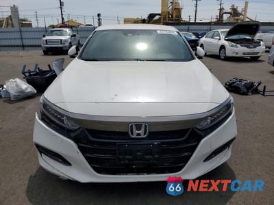 Piąte zdjęcie samochodu w środku: 2018 HONDA ACCORD SPORT VIN:1HGCV1F31JA147883 - miniatura