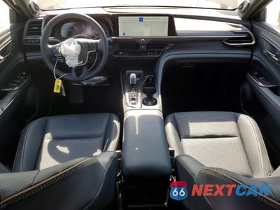Zdjęcie 8 z 13 samochodu: 2026 TOYOTA CROWN SIGNIA LIMITED VIN:JTDACAAJ3T3037121 - miniatura