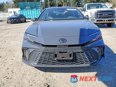 Piąte zdjęcie samochodu w środku: 2025 TOYOTA CAMRY XSE VIN:4T1DBADK7SU008469 - miniatura