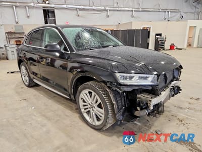 Czwarte zdjęcie samochodu z boku: 2019 AUDI Q5 PRESTIGE VIN:WA1CNAFY6K2104513 - miniatura