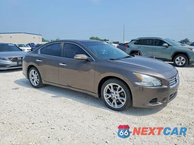 Czwarte zdjęcie samochodu z boku: 2014 NISSAN MAXIMA 3.5 SV VIN:1N4AA5AP7EC473951 - miniatura