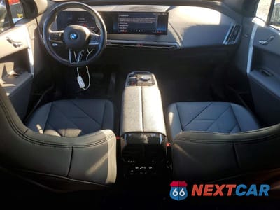 Zdjęcie 8 z 13 samochodu: 2025 BMW IX XDRIVE50 VIN:WB523CF06SCT00437 - miniatura
