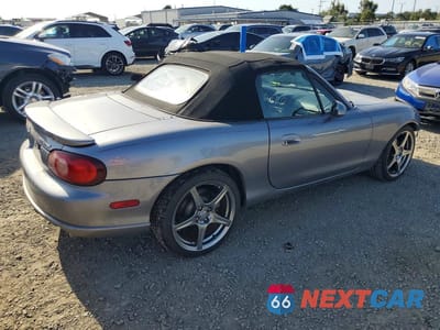 Trzecie zdjęcie samochodu z tyłu: 2004 MAZDA MX-5 MIATA SPEED VIN:JM1NB354740409387 - miniatura