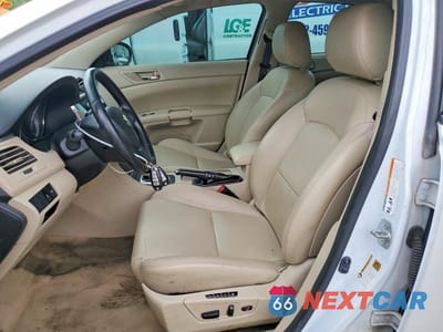 Zdjęcie 7 z 12 samochodu: 2012 SUZUKI KIZASHI SE VIN:JS2RF9A39C6100608 - miniatura