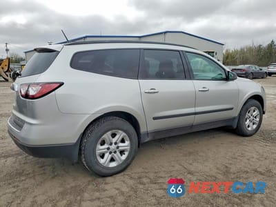 Trzecie zdjęcie samochodu z tyłu: 2017 CHEVROLET TRAVERSE LS VIN:1GNKVFED3HJ323741 - miniatura