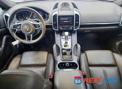 Zdjęcie 8 z 13 samochodu: 2017 PORSCHE CAYENNE VIN:WP1AA2A29HKA89076 - miniatura