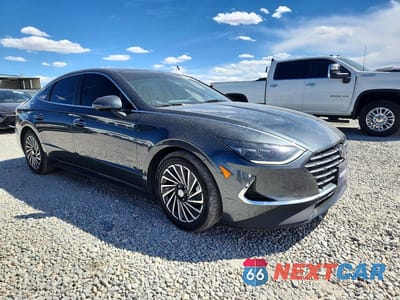 Czwarte zdjęcie samochodu z boku: 2023 HYUNDAI SONATA HYBRID LIMITED VIN:KMHL54JJ8PA072142 - miniatura