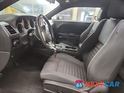 Zdjęcie 7 z 12 samochodu: 2012 DODGE CHALLENGER SXT VIN:2C3CDYAG1CH104979 - miniatura