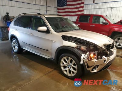 Czwarte zdjęcie samochodu z boku: 2013 BMW X5 XDRIVE35I VIN:5UXZV4C52D0G56747 - miniatura