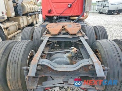 Zdjęcie 6 z 10 samochodu: 2001 MACK 600 CH600 VIN:1M1AA13Y11W138203 - miniatura