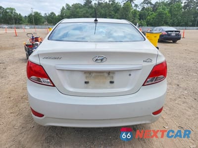Zdjęcie 6 z 12 samochodu: 2016 HYUNDAI ACCENT SE VIN:KMHCT4AE4GU946607 - miniatura