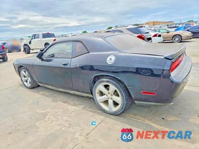 Drugie zdjęcie samochodu z przodu: 2013 DODGE CHALLENGER SXT VIN:2C3CDYAG7DH648940 - miniatura