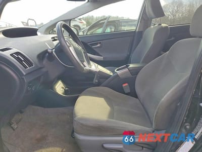Zdjęcie 7 z 13 samochodu: 2014 TOYOTA PRIUS THREE VIN:JTDKN3DU2E1743432 - miniatura