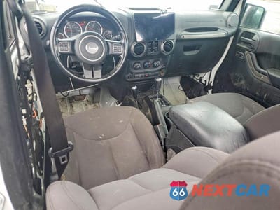 Zdjęcie 8 z 13 samochodu: 2016 JEEP WRANGLER UNLIMITED SPORT VIN:1C4BJWDG5GL342021 - miniatura