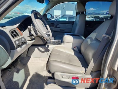 Zdjęcie 7 z 12 samochodu: 2007 CHEVROLET SUBURBAN K1500 VIN:3GNFK16387G145571 - miniatura