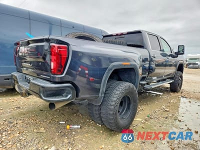 Trzecie zdjęcie samochodu z tyłu: 2020 GMC SIERRA K3500 DENALI VIN:1GT49WEY3LF221537 - miniatura