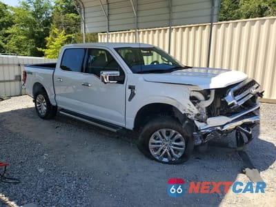 Czwarte zdjęcie samochodu z boku: 2025 FORD F150 LARIAT VIN:1FTFW5L88SKD67484 - miniatura
