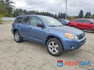 Czwarte zdjęcie samochodu z boku: 2006 TOYOTA RAV4 BASE VIN:JTMBD33V165041397 - miniatura