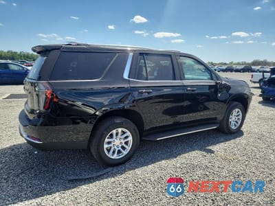 Trzecie zdjęcie samochodu z tyłu: 2026 CHEVROLET TAHOE VIN:1GNS6NKD9TR239946 - miniatura