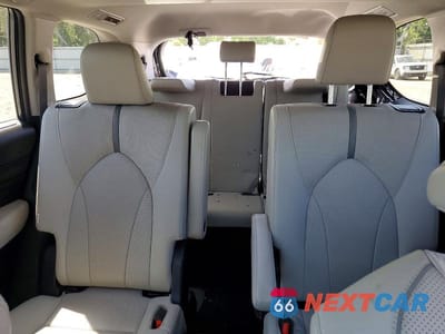 Zdjęcie 10 z 14 samochodu: 2024 TOYOTA GRAND HIGHLANDER PLATINUM VIN:5TDAAAB56RS027956 - miniatura