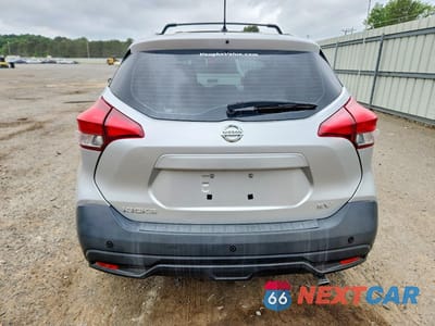 Zdjęcie 6 z 12 samochodu: 2018 NISSAN KICKS SV VIN:3N1CP5CU0JL526382 - miniatura