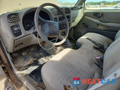Zdjęcie 8 z 12 samochodu: 2002 GMC SONOMA VIN:1GTCS145928156609 - miniatura