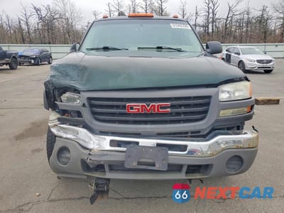 Piąte zdjęcie samochodu w środku: 2005 GMC SIERRA K2500 HEAVY DUTY VIN:1GTHK29GX5E294199 - miniatura
