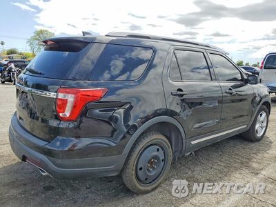 Trzecie zdjęcie samochodu z tyłu: 2018 FORD EXPLORER XLT VIN:1FM5K7D81JGB89769 - miniatura