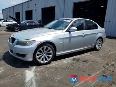 2011 BMW 328 I WBAPH7C59BE850638 - główne zdjęcie licytacji z USA - miniatura
