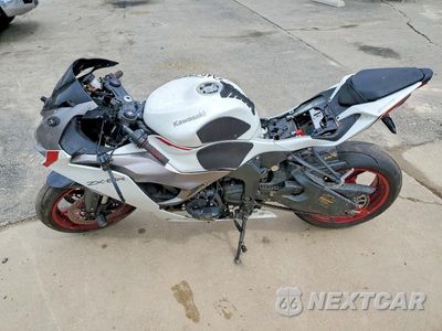 Trzecie zdjęcie samochodu z tyłu: 2025 KAWASAKI ZX636 K VIN:JKBZXJJ1XSA023997 - miniatura