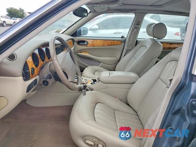 Zdjęcie 7 z 12 samochodu: 2001 JAGUAR XJ8 VIN:SAJDA14C01LF36668 - miniatura