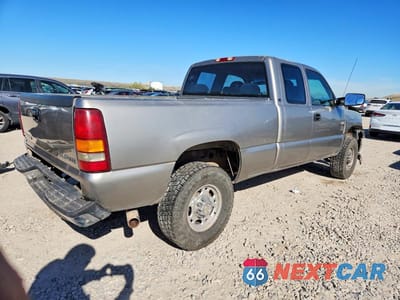 Trzecie zdjęcie samochodu z tyłu: 1999 CHEVROLET SILVERADO K2500 VIN:1GCGK29U7XZ156746 - miniatura