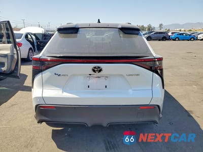 Zdjęcie 6 z 14 samochodu: 2023 TOYOTA BZ4X LIMITED VIN:JTMAAAAA3PA016535 - miniatura