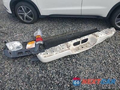 Zdjęcie 12 z 12 samochodu: 2003 TOYOTA TUNDRA LIMITED VIN:5TBBT48113S437326 - miniatura