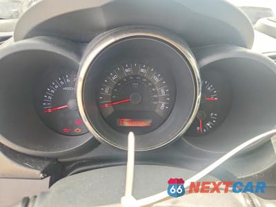 Zdjęcie 9 z 12 samochodu: 2011 KIA SOUL + VIN:KNDJT2A24B7710083 - miniatura