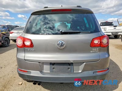 Zdjęcie 6 z 12 samochodu: 2011 VOLKSWAGEN TIGUAN S VIN:WVGBV7AX7BW545977 - miniatura