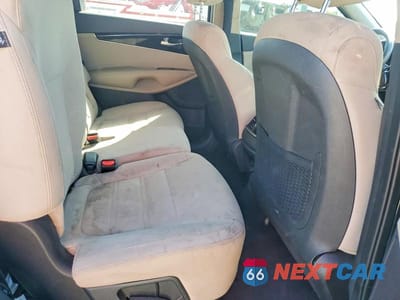 Zdjęcie 11 z 13 samochodu: 2019 KIA SORENTO LX V6 VIN:5XYPG4A53KG494265 - miniatura