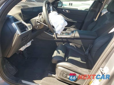 Zdjęcie 7 z 12 samochodu: 2025 BMW X5 XDRIVE50E VIN:5UX43EU04S9Y94498 - miniatura