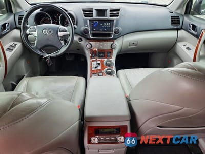 Zdjęcie 8 z 13 samochodu: 2013 TOYOTA HIGHLANDER LIMITED VIN:5TDYK3EH1DS115559 - miniatura