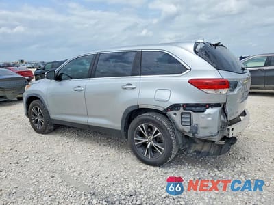 Drugie zdjęcie samochodu z przodu: 2019 TOYOTA HIGHLANDER LE PLUS VIN:5TDZZRFH8KS348336 - miniatura