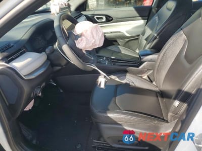 Zdjęcie 7 z 12 samochodu: 2025 JEEP COMPASS LIMITED VIN:3C4NJDCN2ST513306 - miniatura