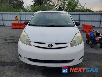 Piąte zdjęcie samochodu w środku: 2006 TOYOTA SIENNA LE 8 PASSENGER VIN:5TDZA23C86S559405 - miniatura