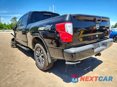 Drugie zdjęcie samochodu z przodu: 2018 NISSAN TITAN XD PRO-4X VIN:1N6BA1F46JN517956 - miniatura